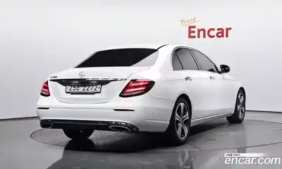 Mercedes-Benz E-Class 2019 2.0 гидро в Москве № 2201721, миниатюра 2
