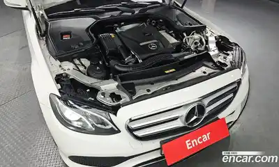 Mercedes-Benz E-Class 2019 2.0 гидро в Москве № 2201721, миниатюра 6
