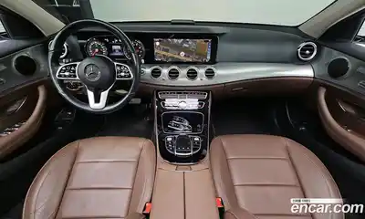 Mercedes-Benz E-Class 2019 2.0 гидро в Москве № 2201721, миниатюра 10