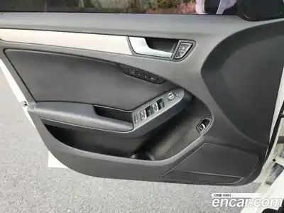 Audi A4 2013 2.0 гидро в Москве № 2202531, миниатюра 9