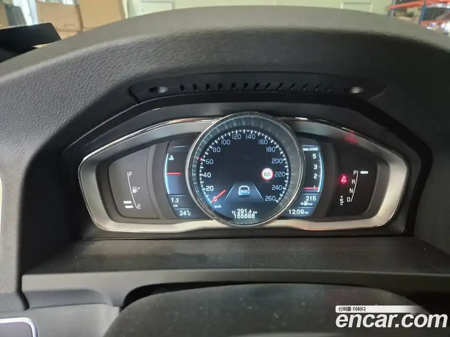 Volvo S60 2015 2.0 гидро в Москве, фото 8