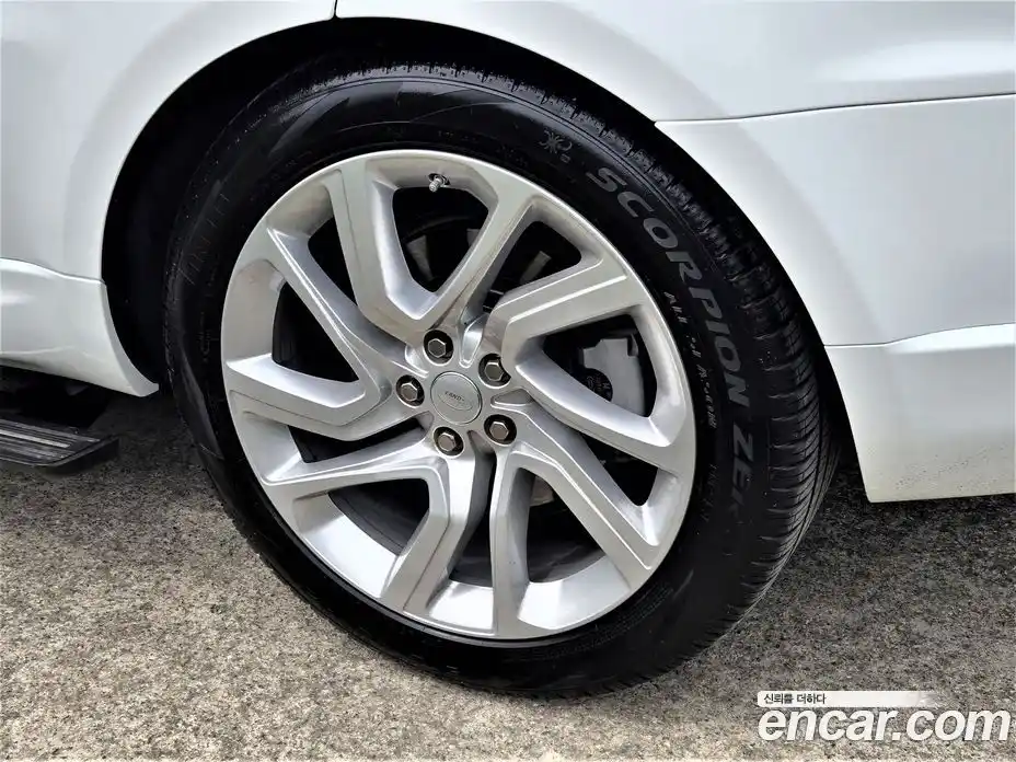 Land Rover Range-Rover Sport 2018 3.0 гидро в Москве № 2203441, фото 15