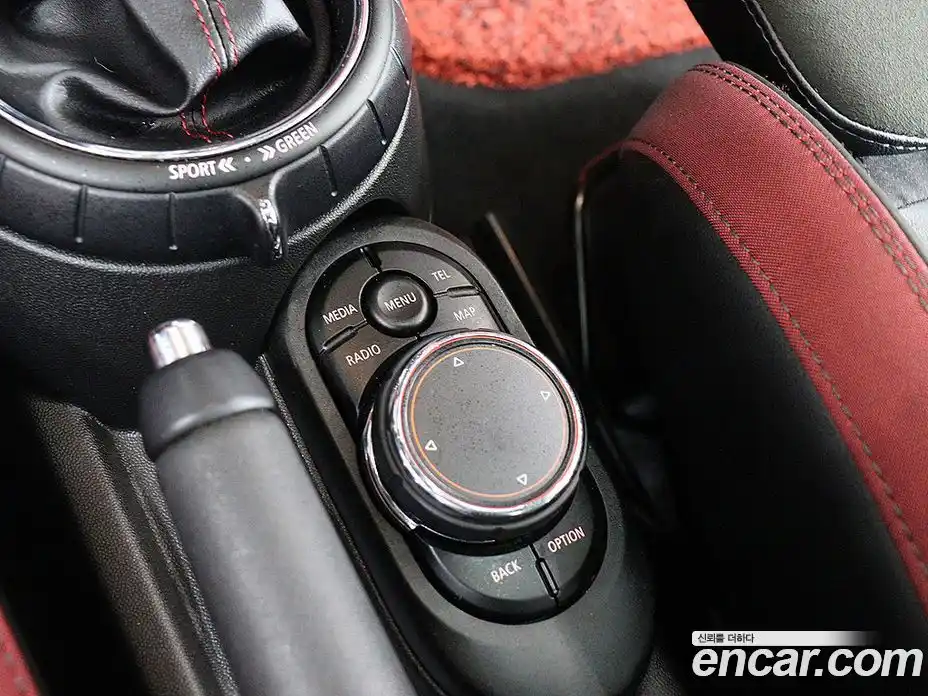 Mini Cooper 2017 2.0 гидро в Москве № 2203736, фото 11