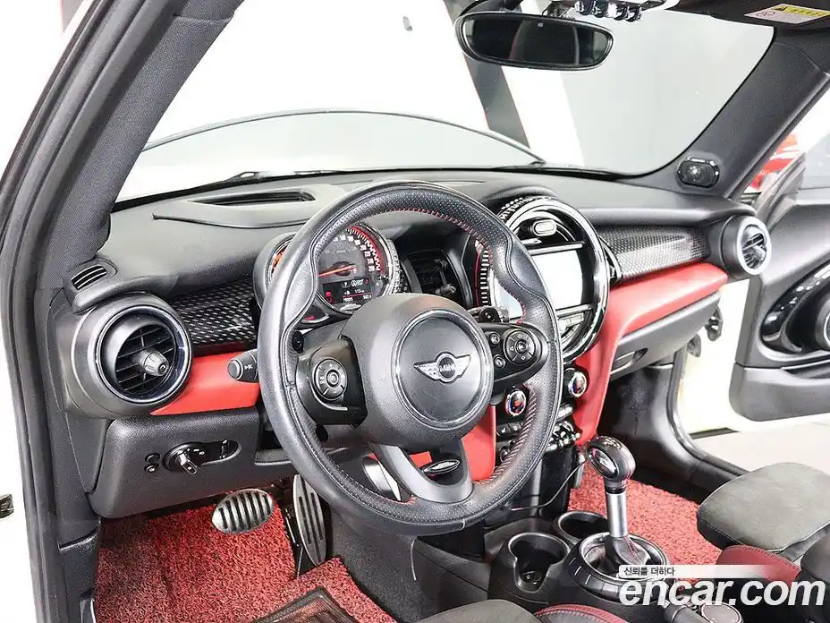 Mini Cooper 2017 2.0 гидро в Москве № 2203736, фото 14