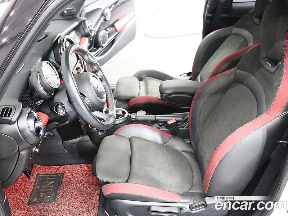 Mini Cooper 2017 2.0 гидро в Москве № 2203736, фото 17