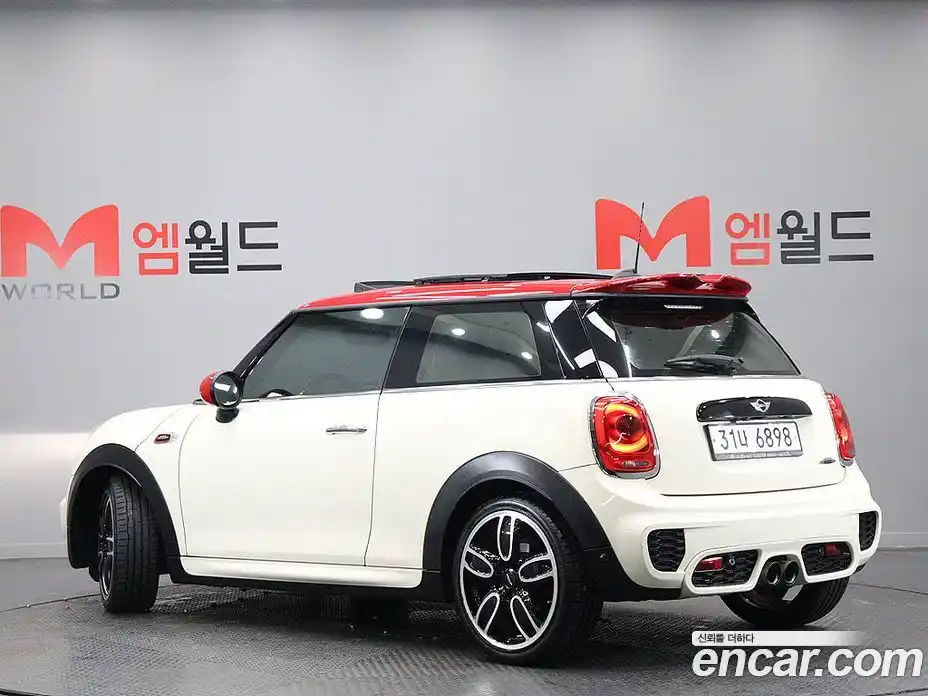 Mini Cooper 2017 2.0 гидро в Москве № 2203736, фото 4