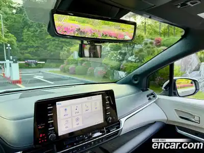 Toyota Sienna 2022 2.5 гидро в Москве № 2204762, миниатюра 12