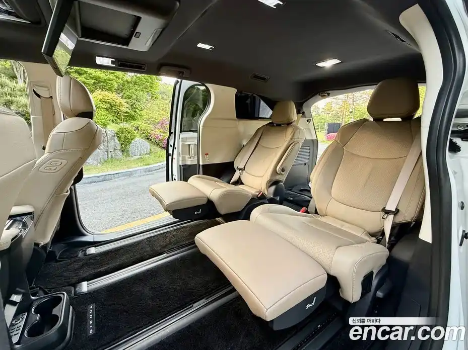 Toyota Sienna 2022 2.5 гидро в Москве № 2204762, фото 18