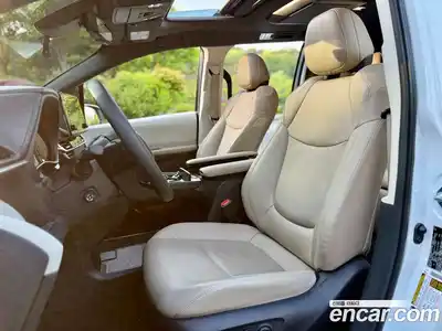 Toyota Sienna 2022 2.5 гидро в Москве № 2204762, миниатюра 7