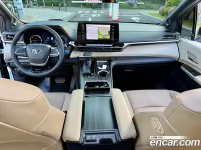Toyota Sienna 2022 2.5 гидро в Москве № 2204762, миниатюра 8