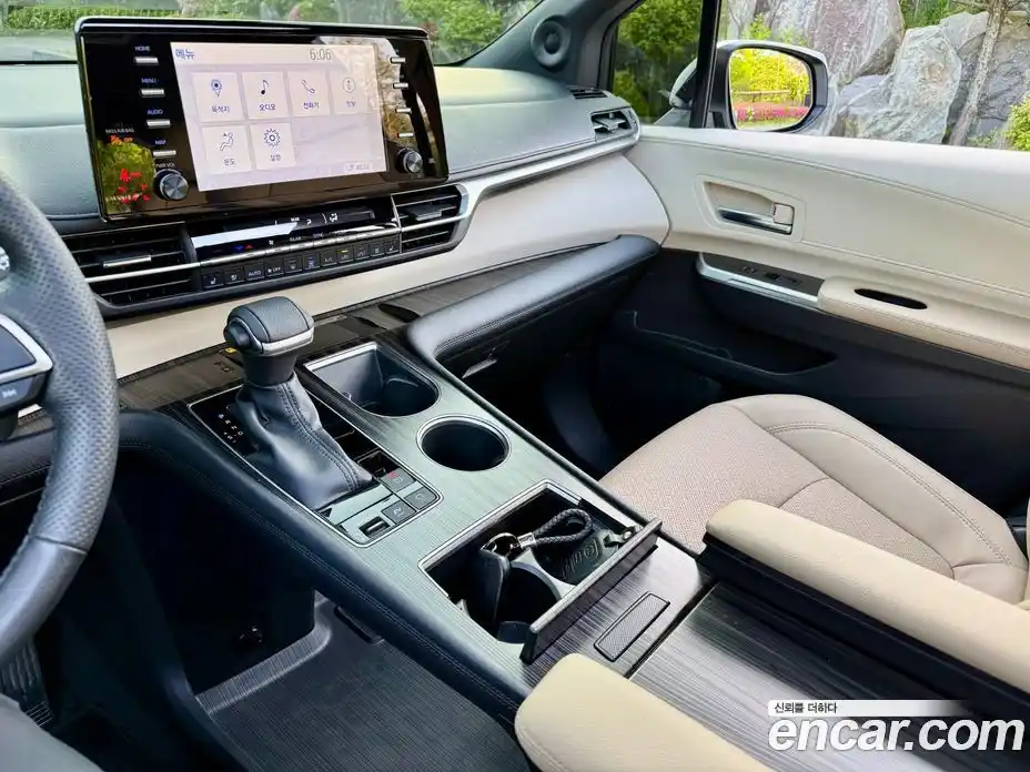 Toyota Sienna 2022 2.5 гидро в Москве № 2204762, фото 10