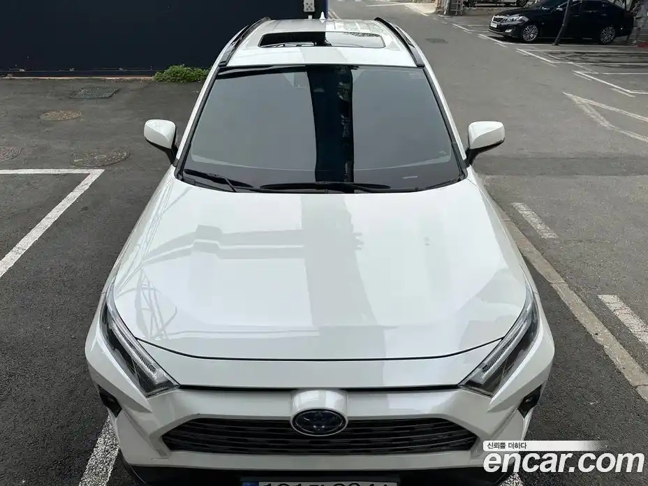 Toyota RAV4 2022 2.5 вариатор в Москве № 2204806, фото 3