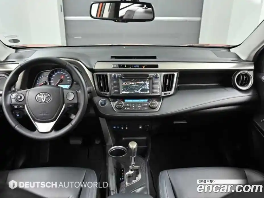 Toyota RAV4 2015 2.5 гидро в Москве № 2204821, фото 7