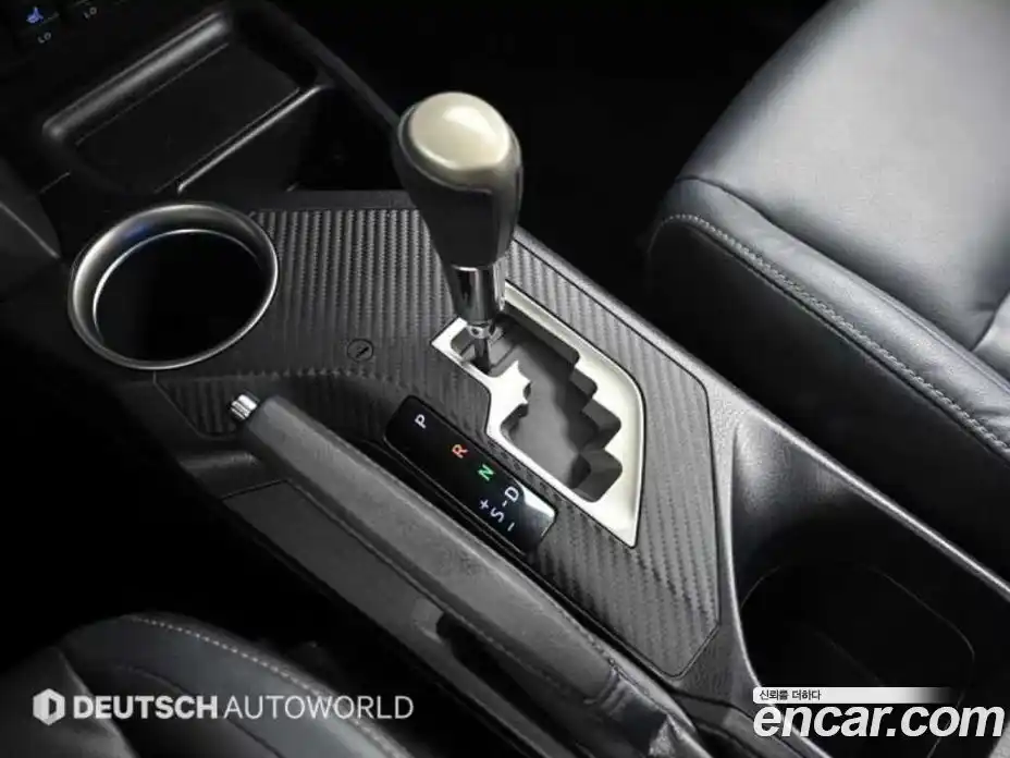Toyota RAV4 2015 2.5 гидро в Москве № 2204821, фото 9