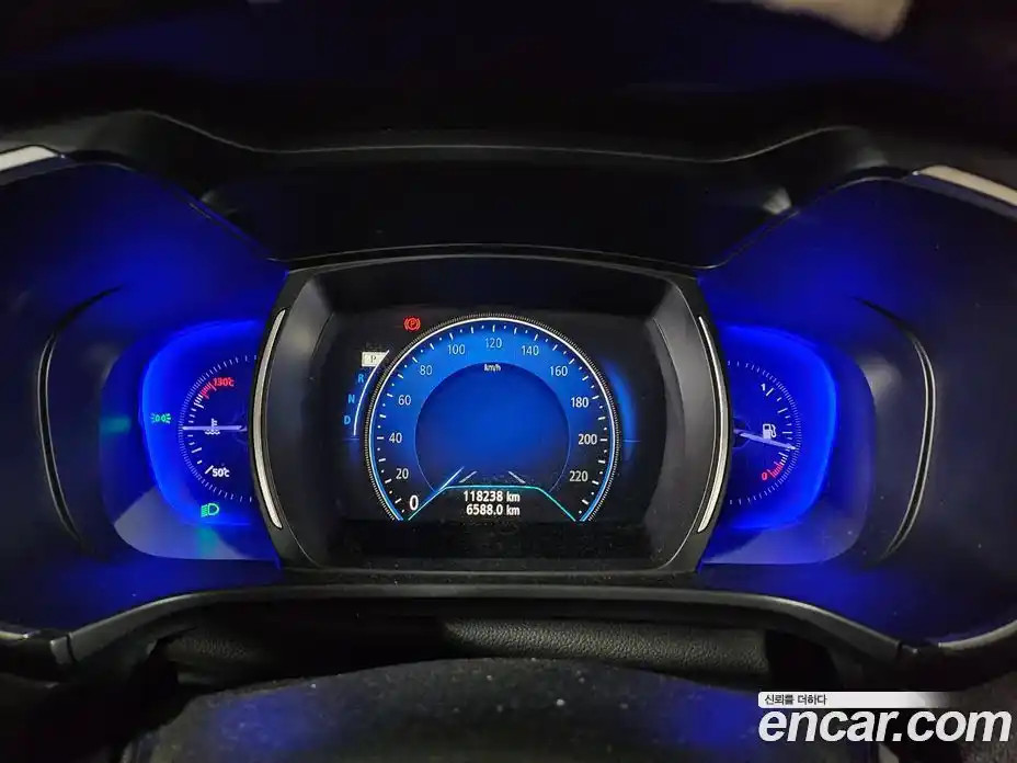 Renault QM6 2018 2.0 гидро в Москве № 2206343, фото 6