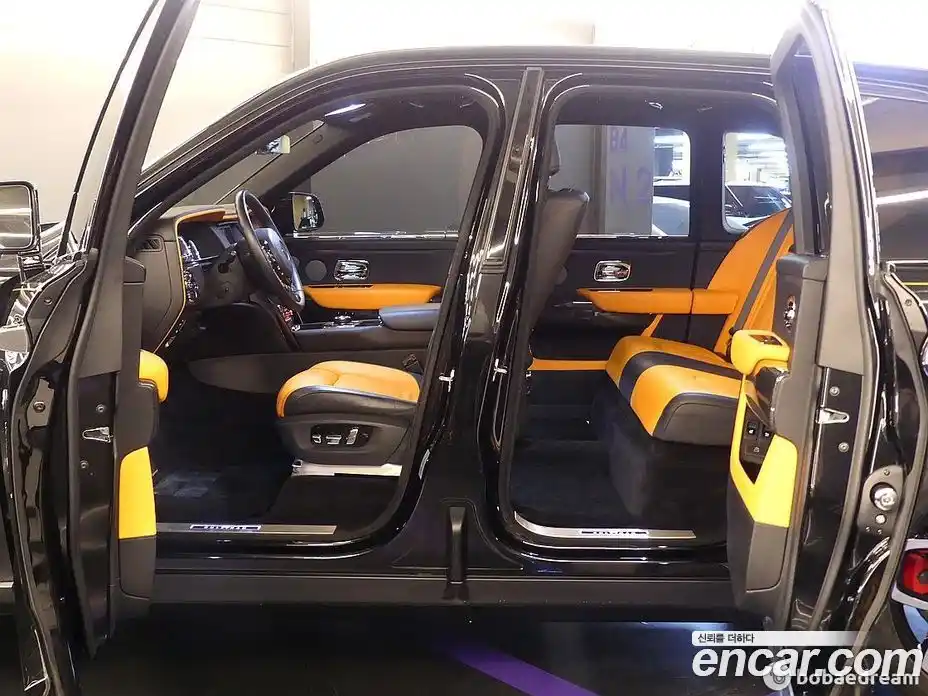 Rolls-Royce Cullinan 2021 6.7 гидро, фото 16