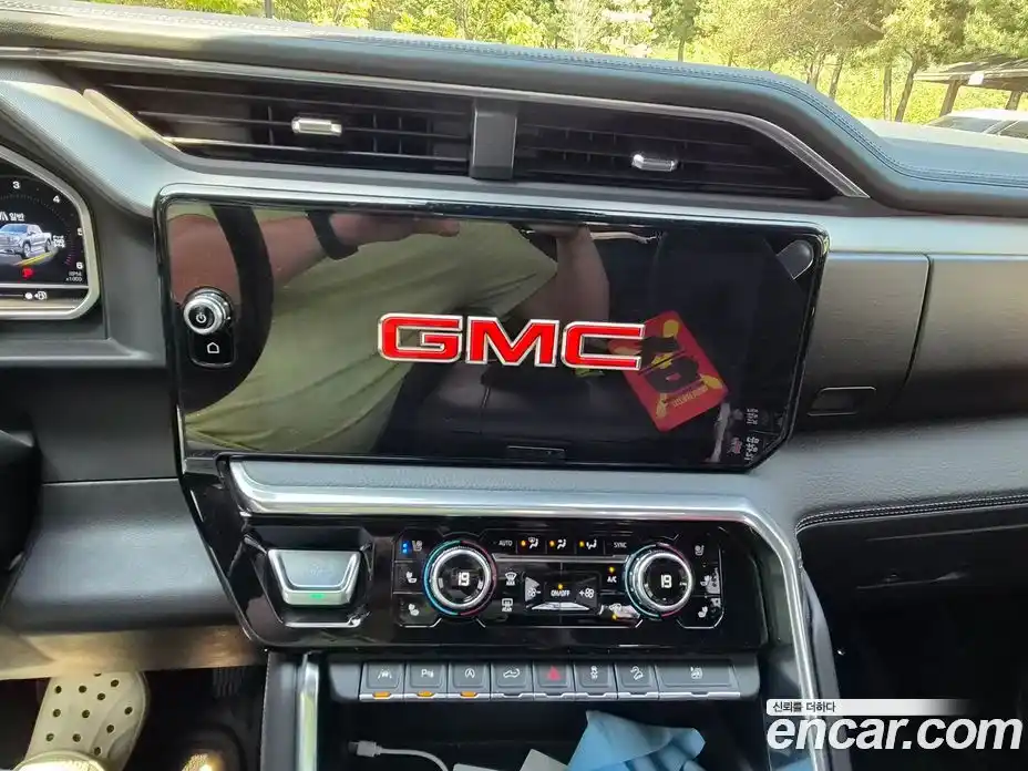 GMC Sierra 2024 6.2 автомат (гидро), фото 8