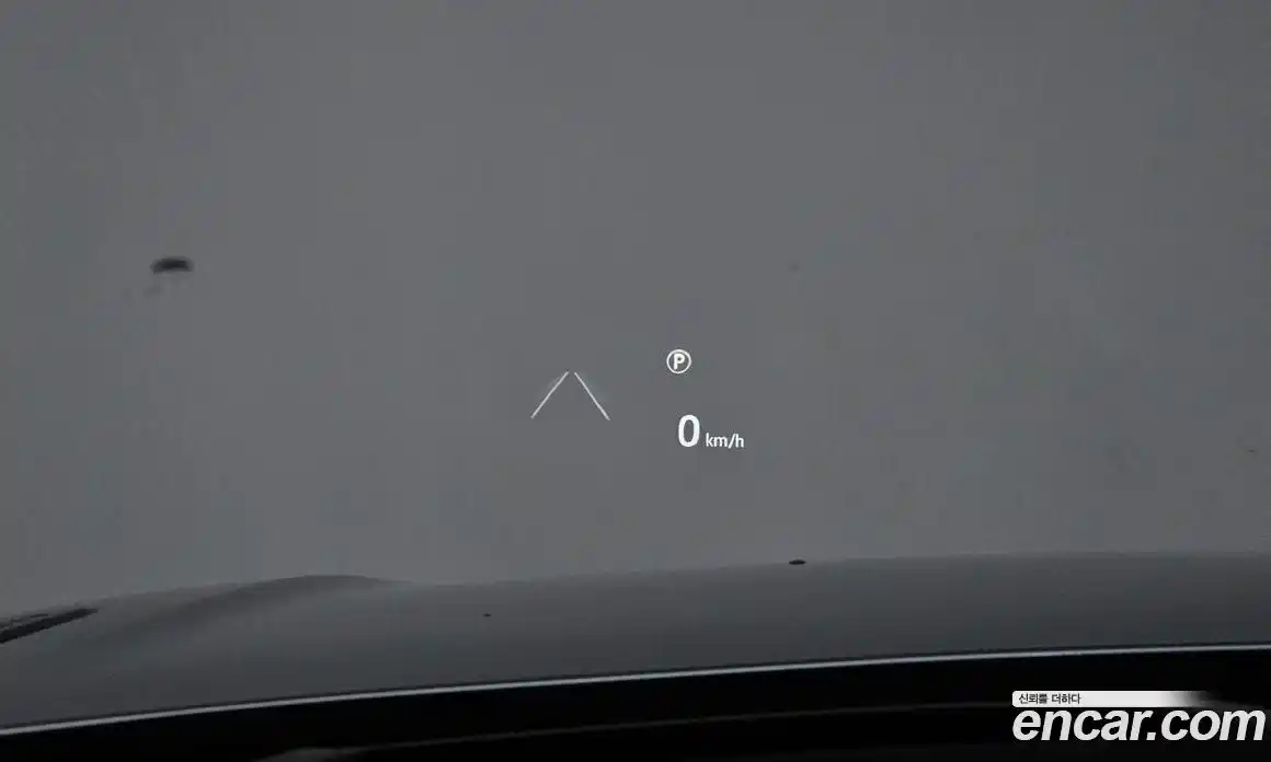 Land Rover Range-Rover Velar 2024 3.0 гидро в Москве, фото 16