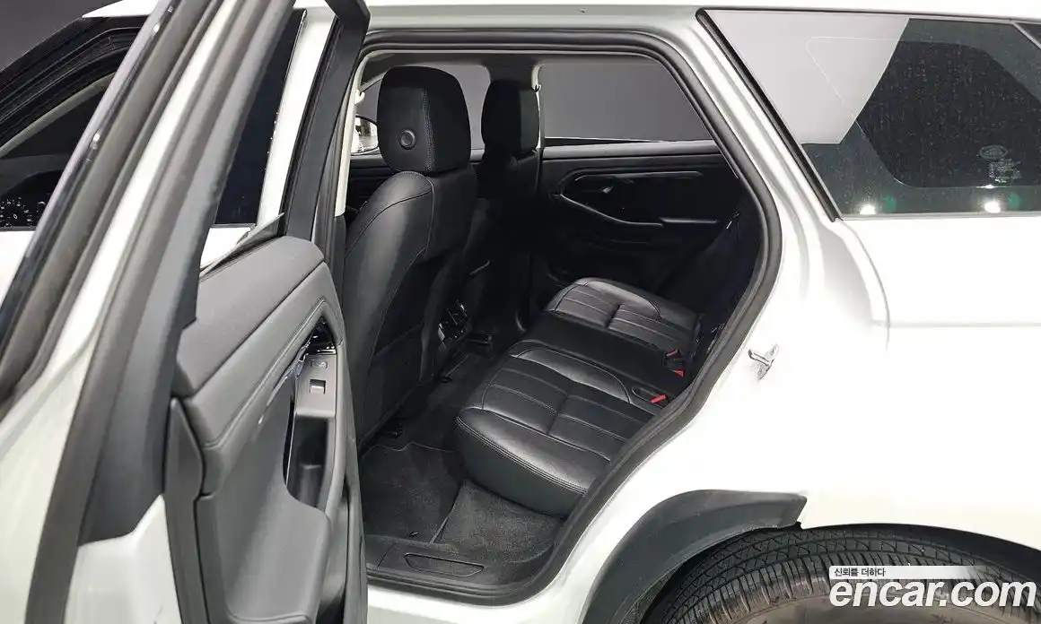 Land Rover Range-Rover Evoque 2022 2.0 гидро в Москве № 231200, фото 11