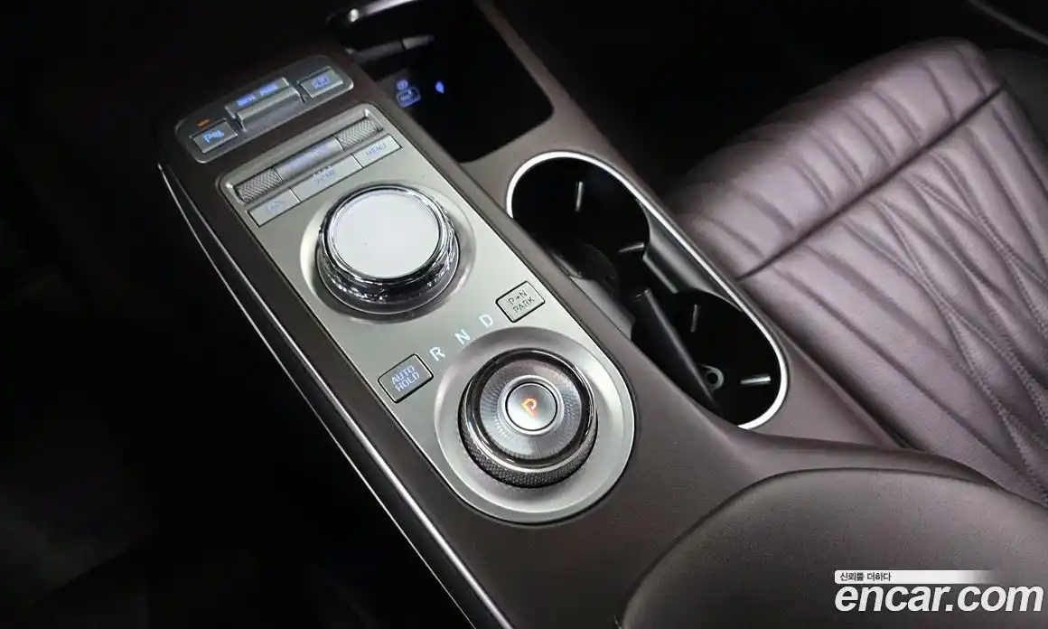 Genesis GV70 2021 2.2 гидро в Москве № 24737, фото 9