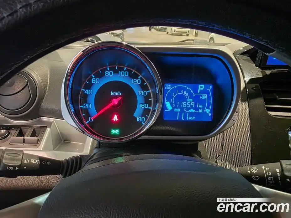 Chevrolet Spark 2014 1.0 гидро в Москве, фото 13