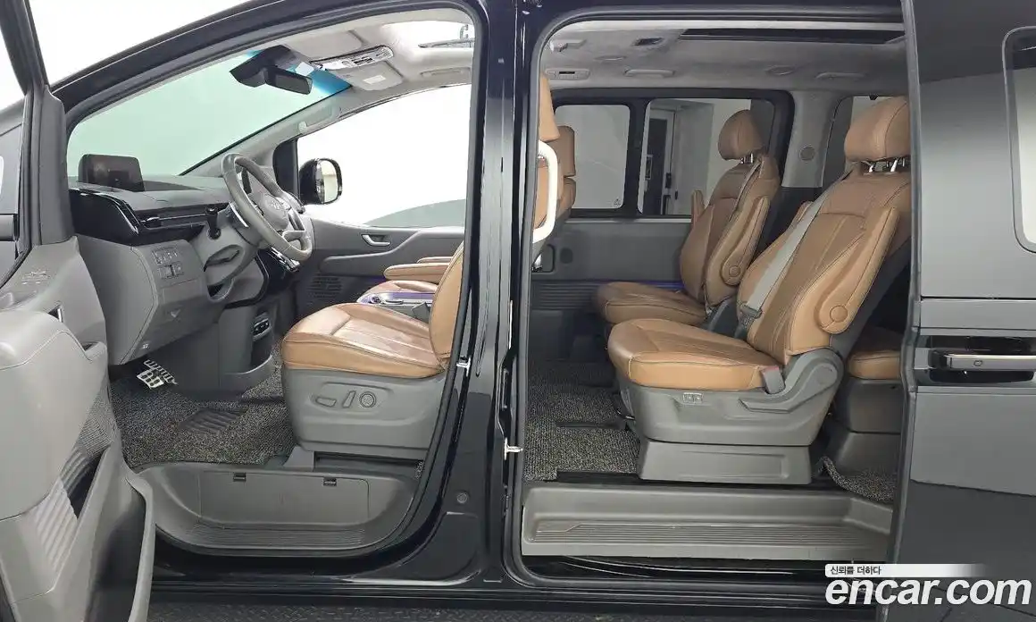 Hyundai Staria 2021 2.2 гидро в Москве № 459075, фото 10