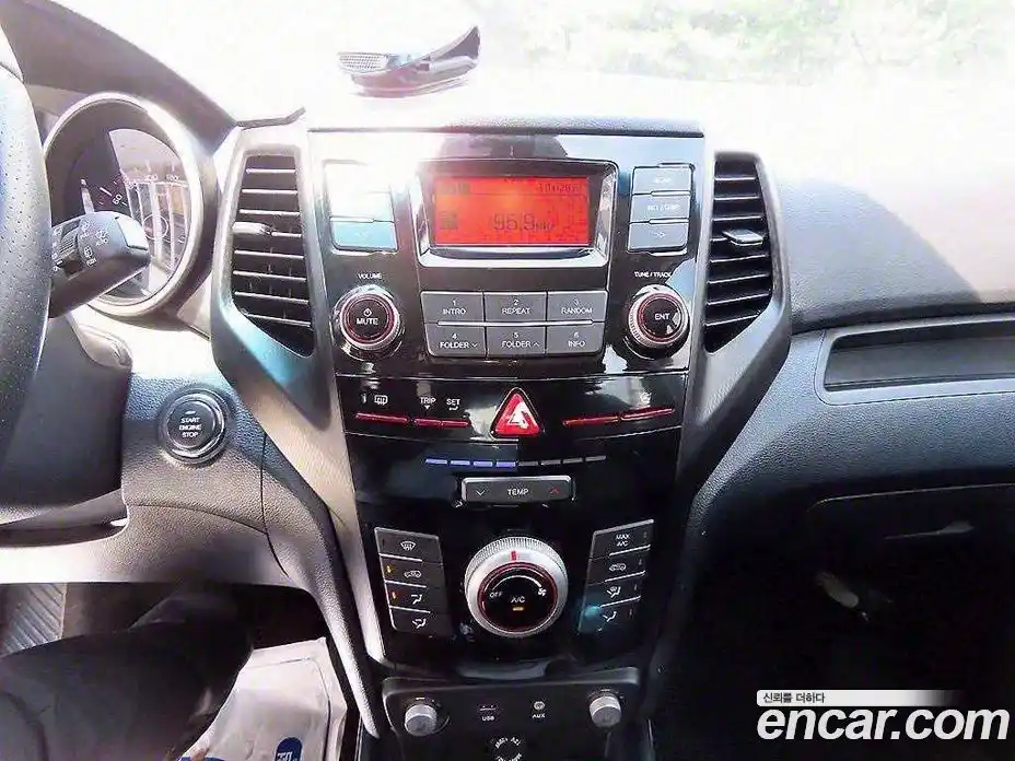 SsangYong TIBOLI 2016 1.6 гидро в Москве № 491466, фото 16