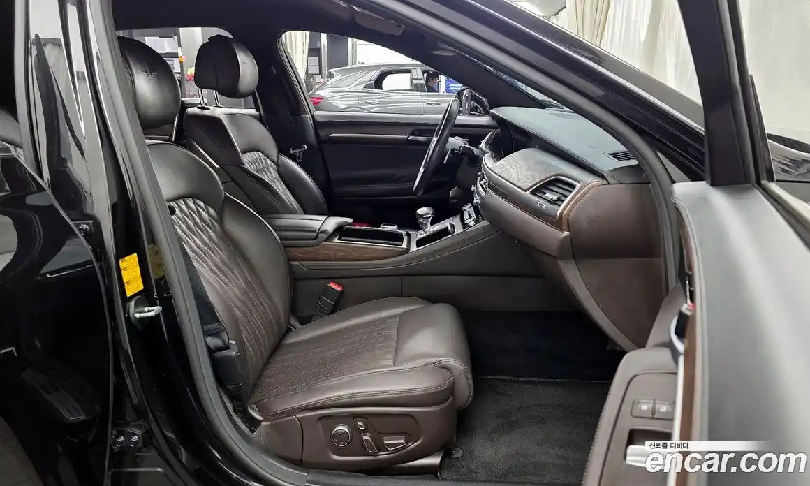 Genesis G90 2020 3.8 гидро в Москве № 57871, фото 10