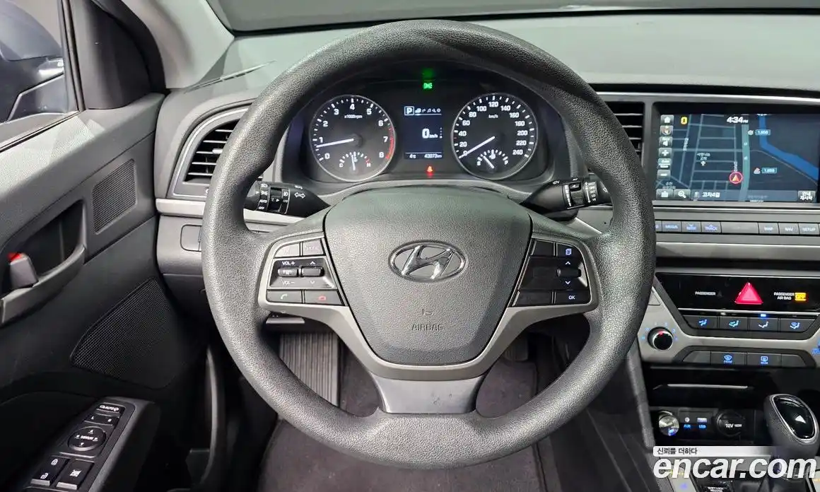 Hyundai Avante 2018 1.6 гидро в Москве № 6315, фото 12