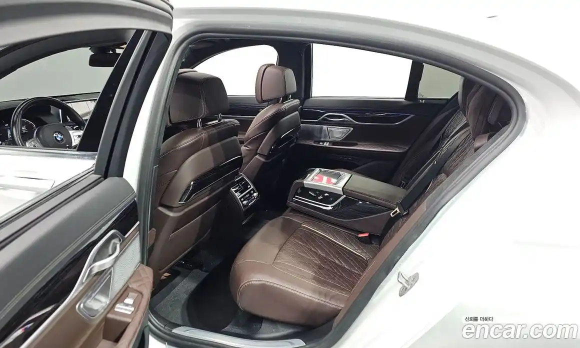 BMW 7-Series 2022 3.0 гидро в Москве, фото 16