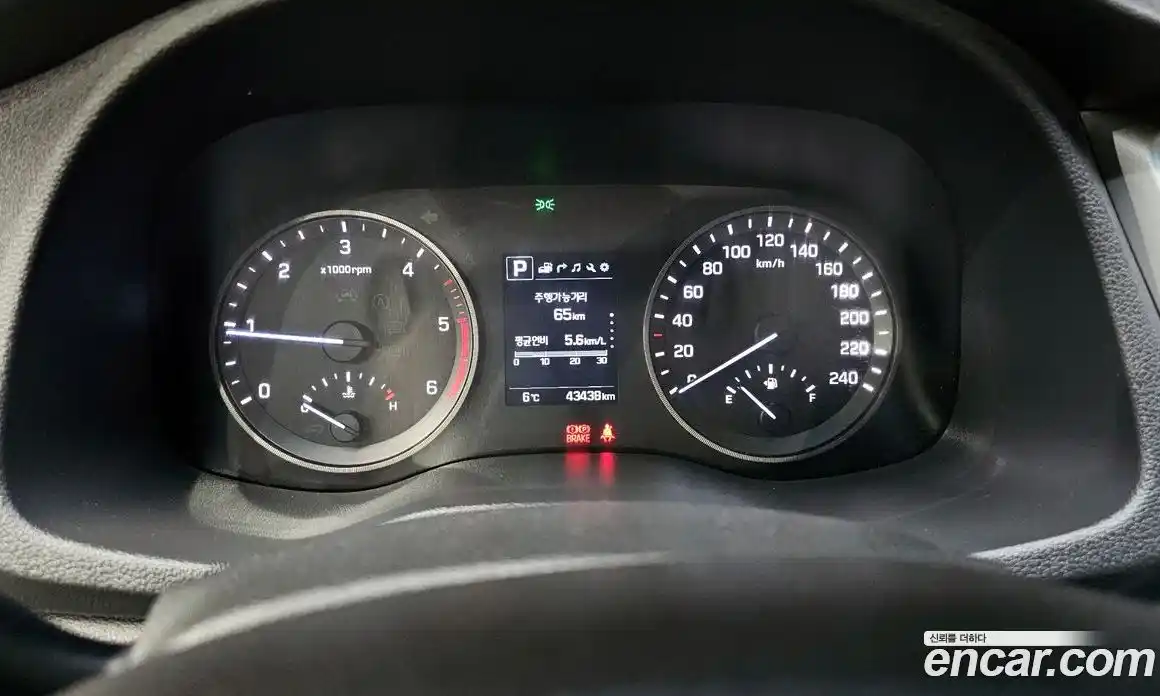 Hyundai Tucson 2015 1.7 гидро в Москве № 815358, фото 8