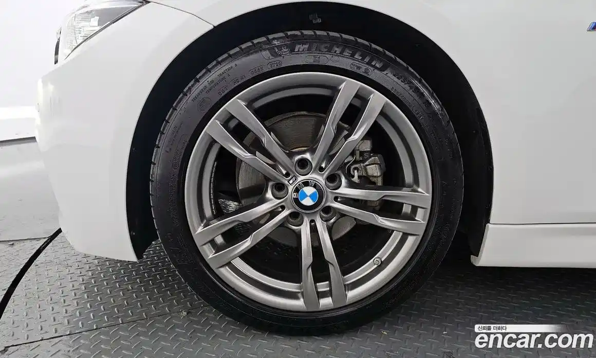 BMW 3-Series 2017 2.0 гидро в Москве № 858840, фото 4