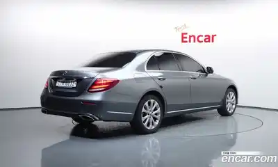 Mercedes-Benz E-Class 2018 2.0 гидро в Москве, миниатюра 2