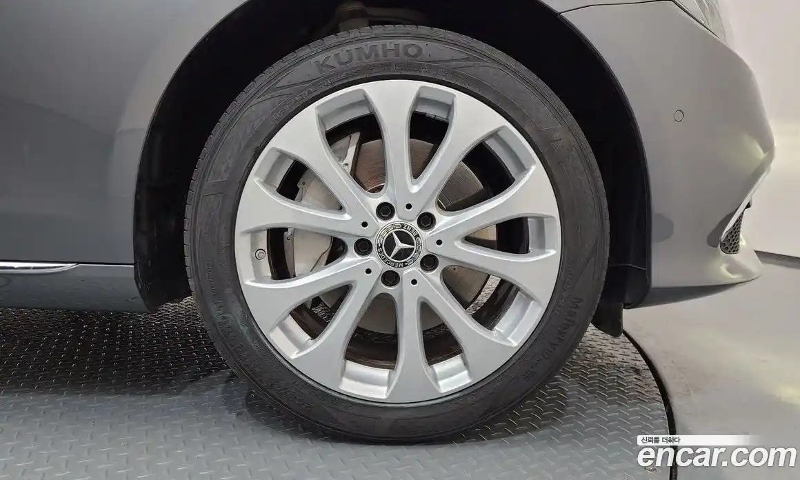 Mercedes-Benz E-Class 2018 2.0 гидро в Москве, фото 5