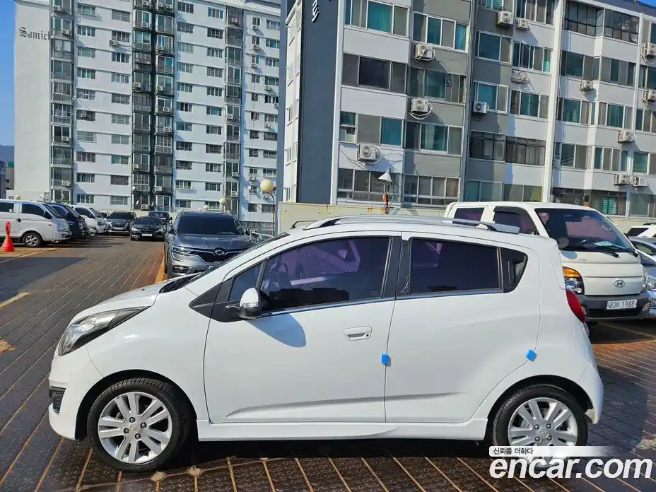 Chevrolet Spark 2014 1.0 гидро в Москве № 936875, фото 3