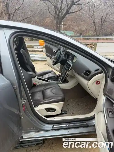 Volvo V40 2015 1.6 гидро в Москве, миниатюра 3