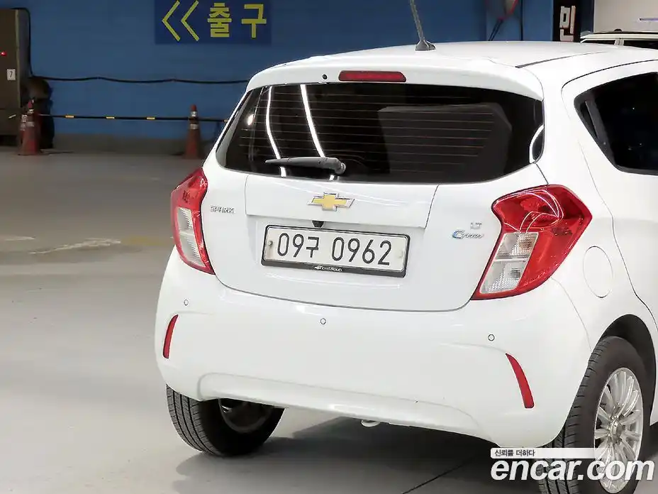 Chevrolet Spark 2016 1.0 гидро в Москве № 105072, фото 17