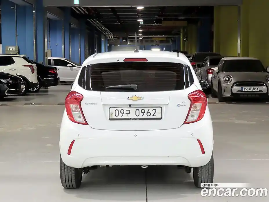 Chevrolet Spark 2016 1.0 гидро в Москве № 105072, фото 3