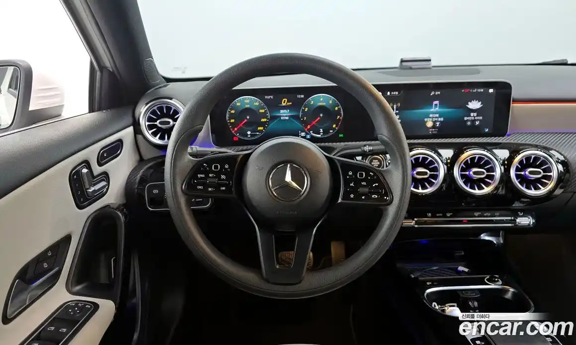 Mercedes-Benz A-Class 2020 2.0 гидро в Москве, фото 13