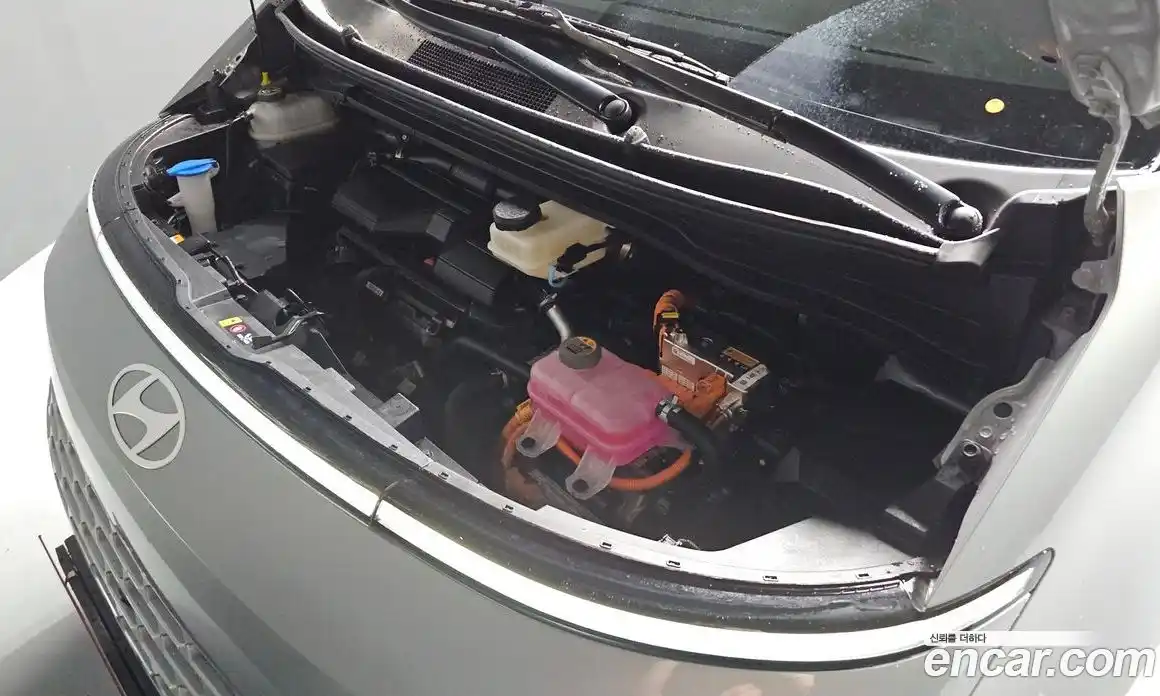 Hyundai Staria 2024 1.6 гидро в Москве, фото 6