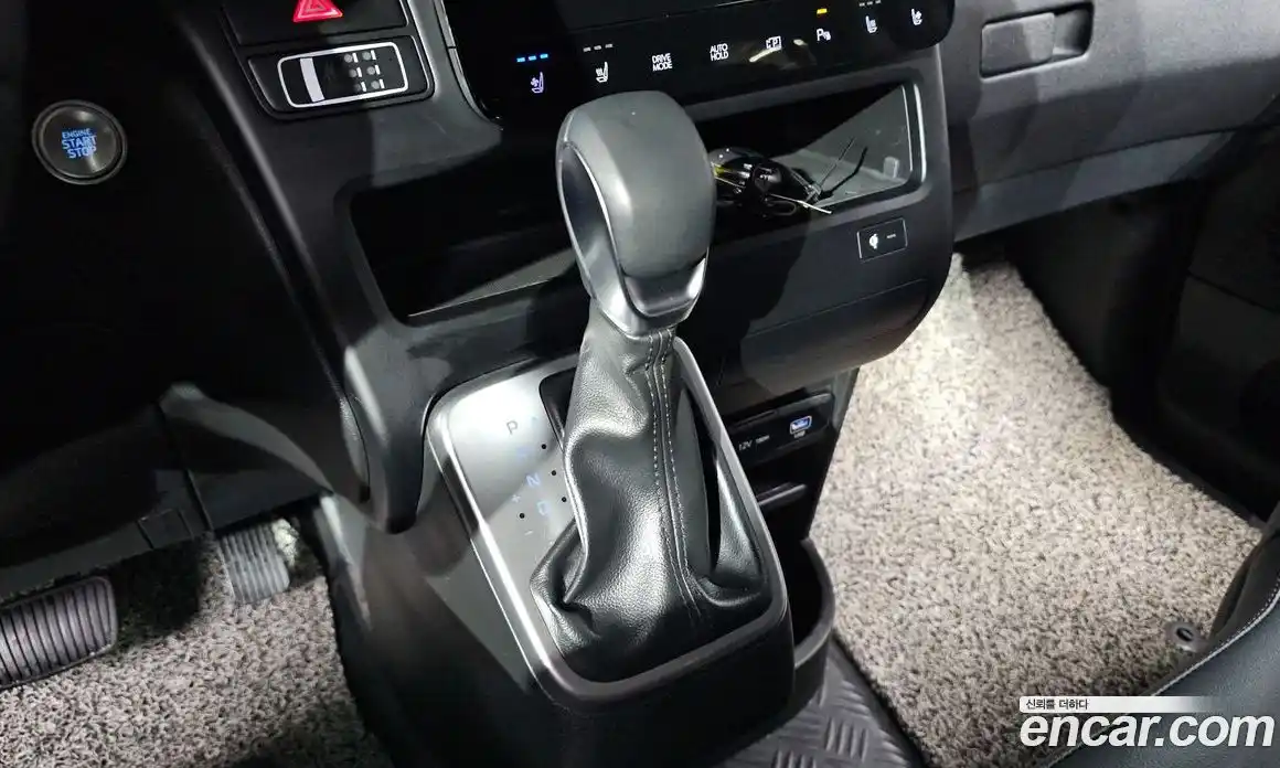 Hyundai Staria 2024 1.6 гидро в Москве, фото 9