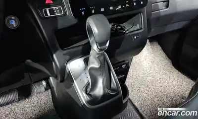 Hyundai Staria 2024 1.6 гидро в Москве, миниатюра 9