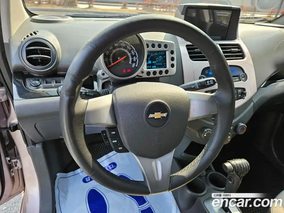Chevrolet Spark 2012 1.0 гидро в Москве, фото 7