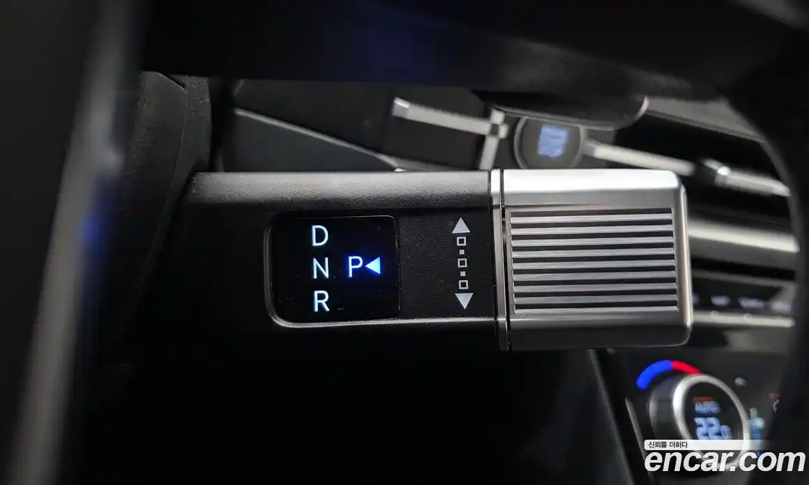 Hyundai Santa Fe 2023 2.5 гидро в Москве № 126389, фото 9