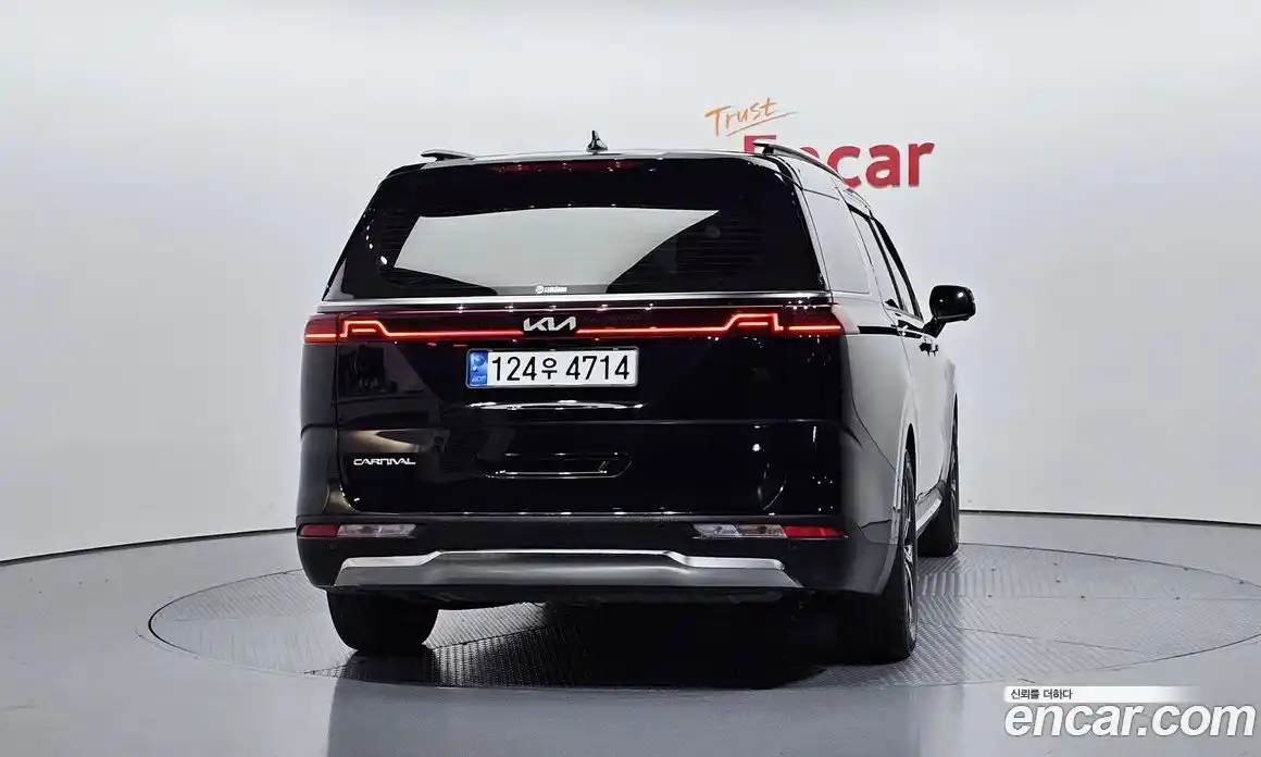 Kia Canival 2023 2.2 гидро в Москве, фото 4