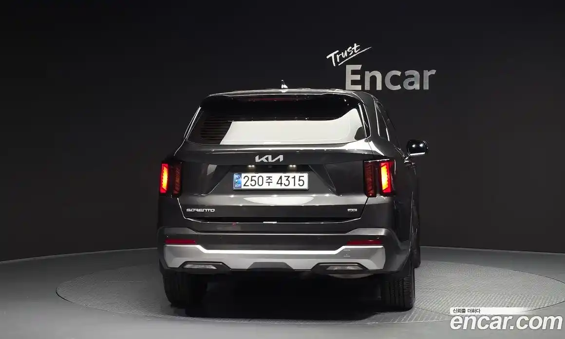 Kia Sorento 2023 2.2 гидро в Москве, фото 4