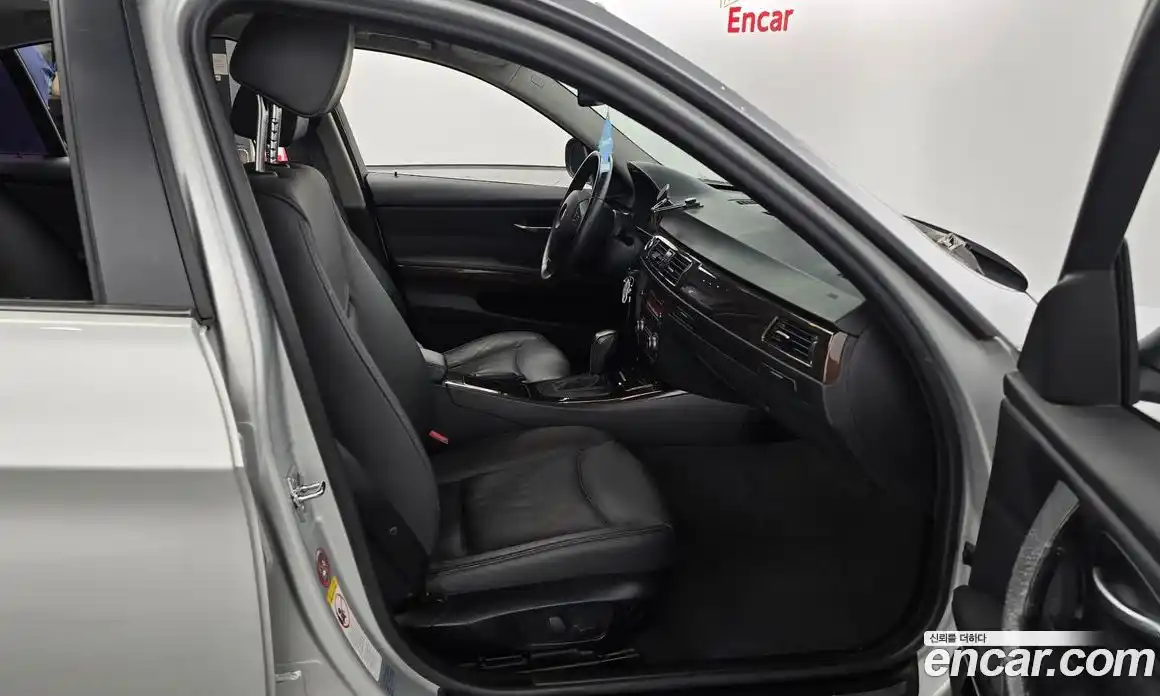BMW 3-Series 2009 2.0 гидро в Москве, фото 11