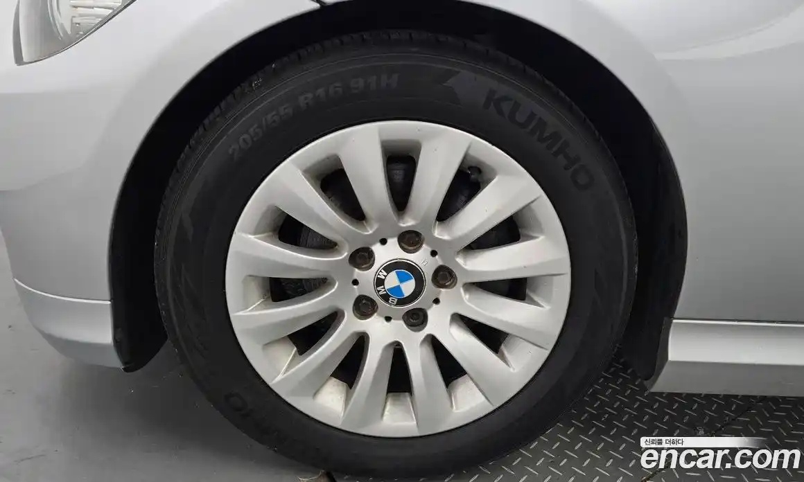 BMW 3-Series 2009 2.0 гидро в Москве, фото 5