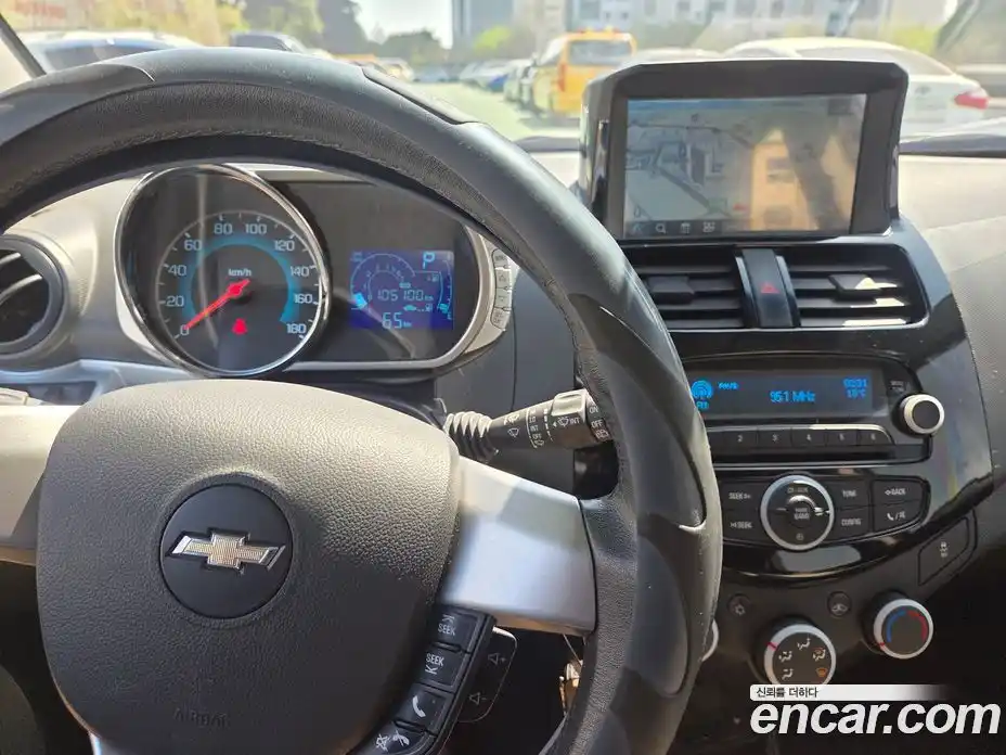 Chevrolet Spark 2015 1.0 гидро в Москве, фото 19