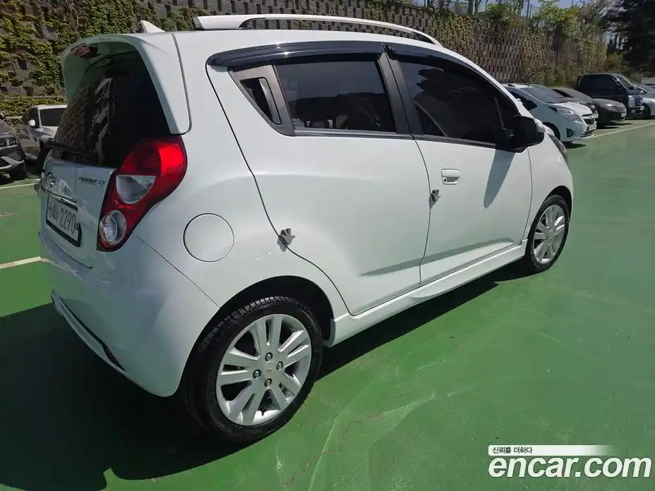 Chevrolet Spark 2015 1.0 гидро в Москве, фото 5